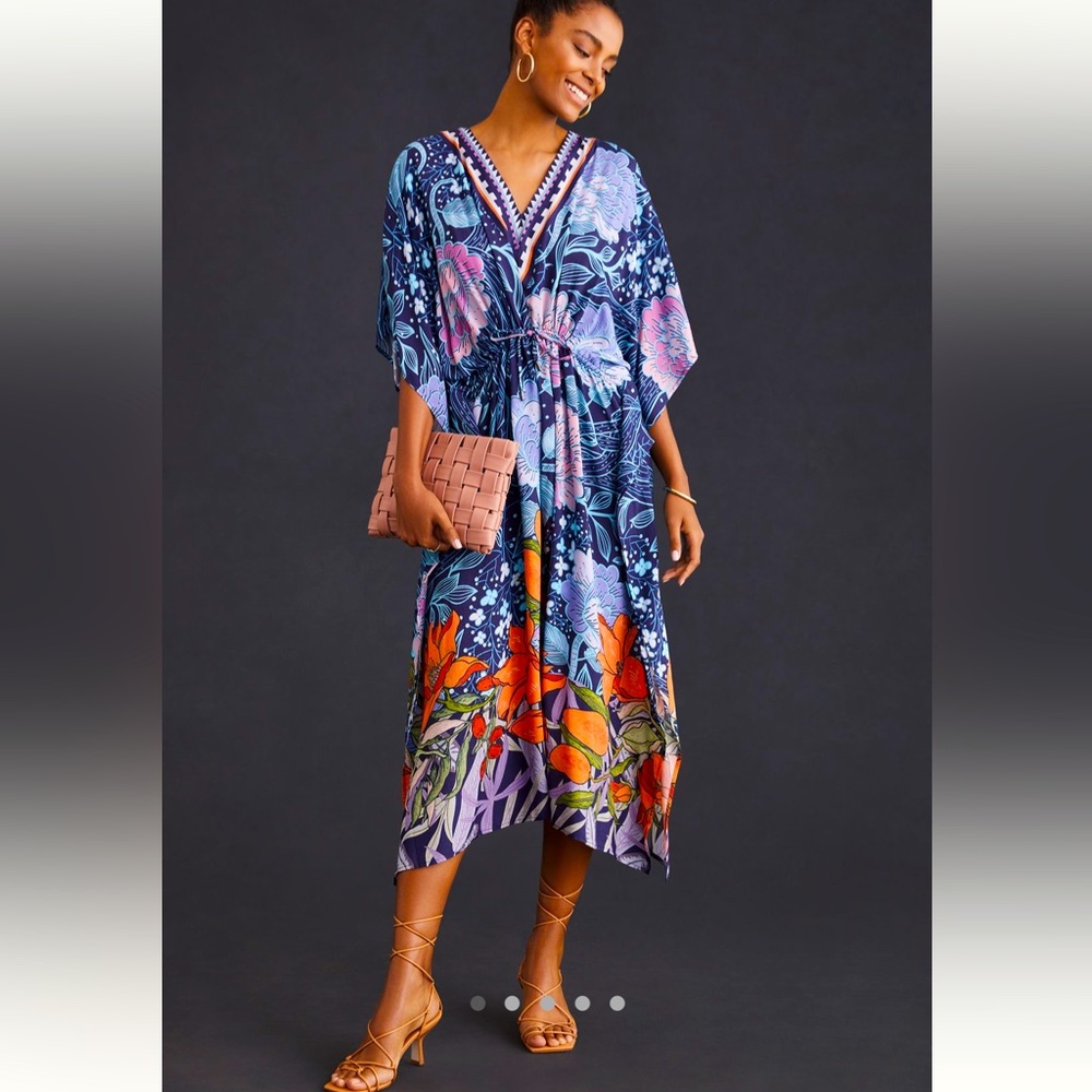 Bl-nk V-Neck Kaftan